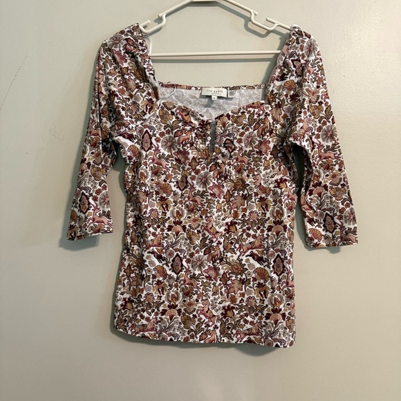 Ted Baker Britani Wildlife print U-bar Cotton blend Top Boho Whimsical Size 3 - Picture 1 of 9